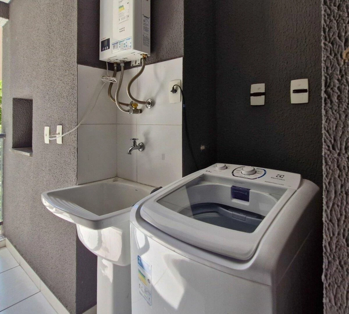 Washing machine in a one-bedroom apartment, 36 m² — photo 3