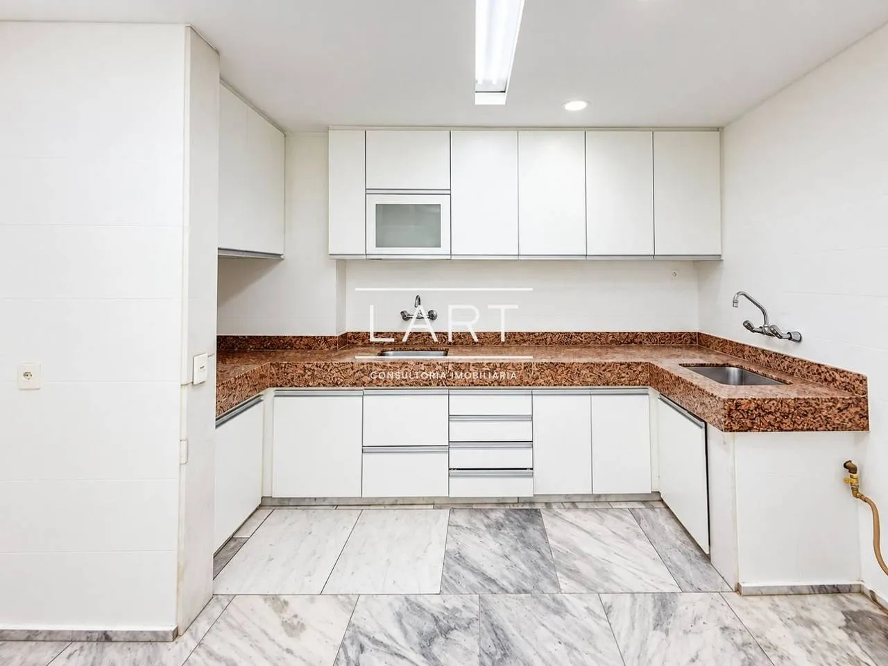 Apartamento sin amueblar de 225 m² con 3 dormitorios — photo 2