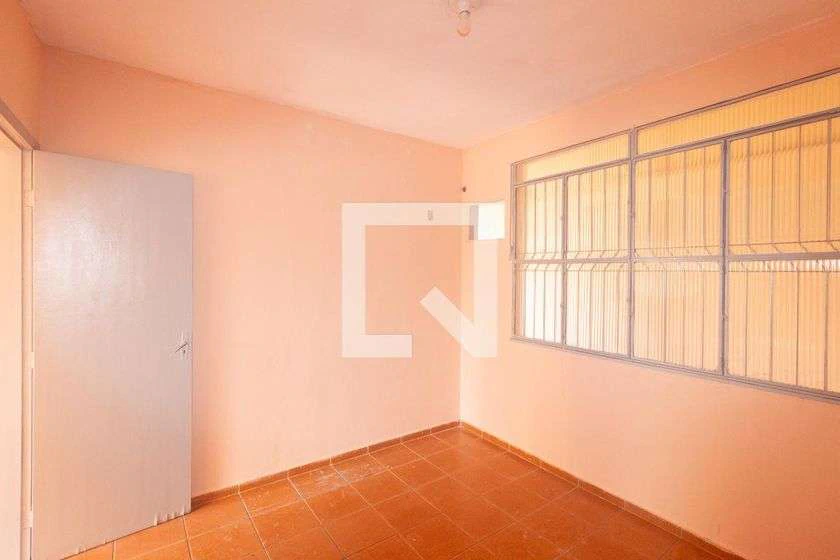2-bedroom apartment with separate kitchen and balcony — photo 6
