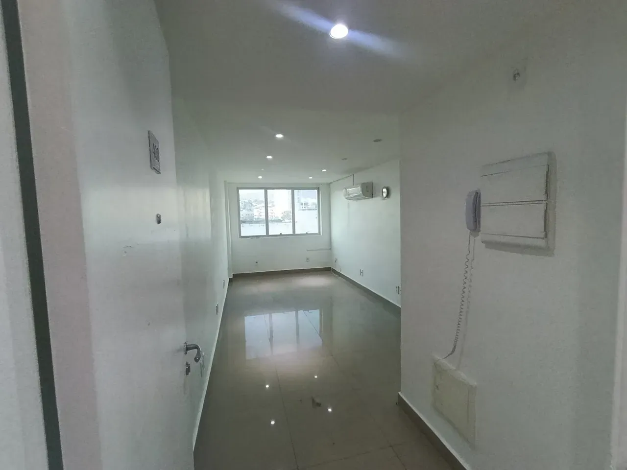 Studio sem mobília com 1 quarto e 1 banheiro — photo 4