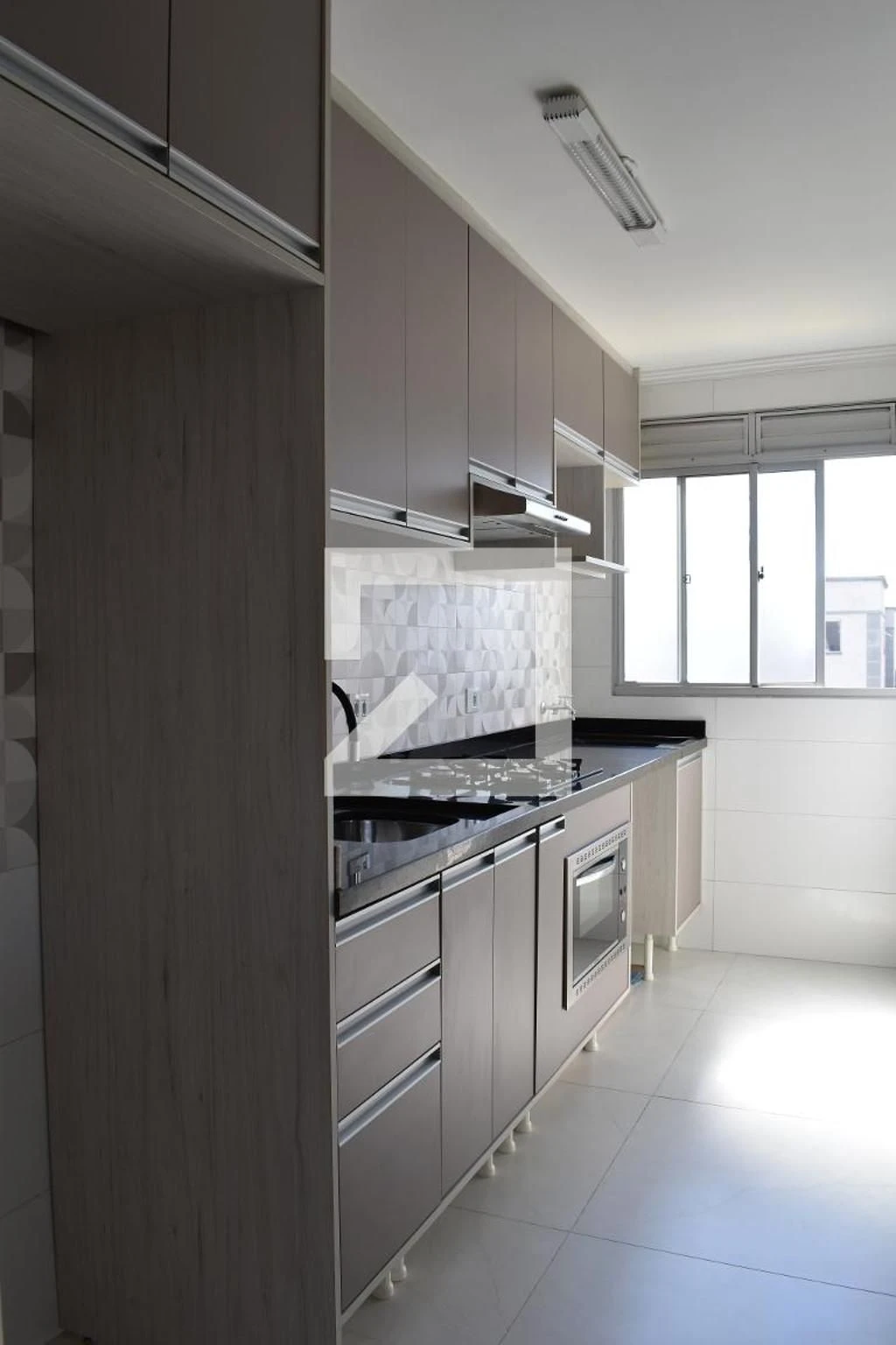 2-bedroom apartment in a building with a gym — photo 20