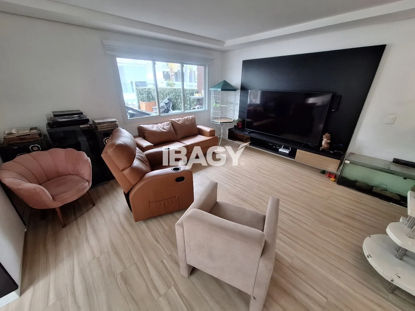 Furnished house, 140 m², with a grill on the balcony