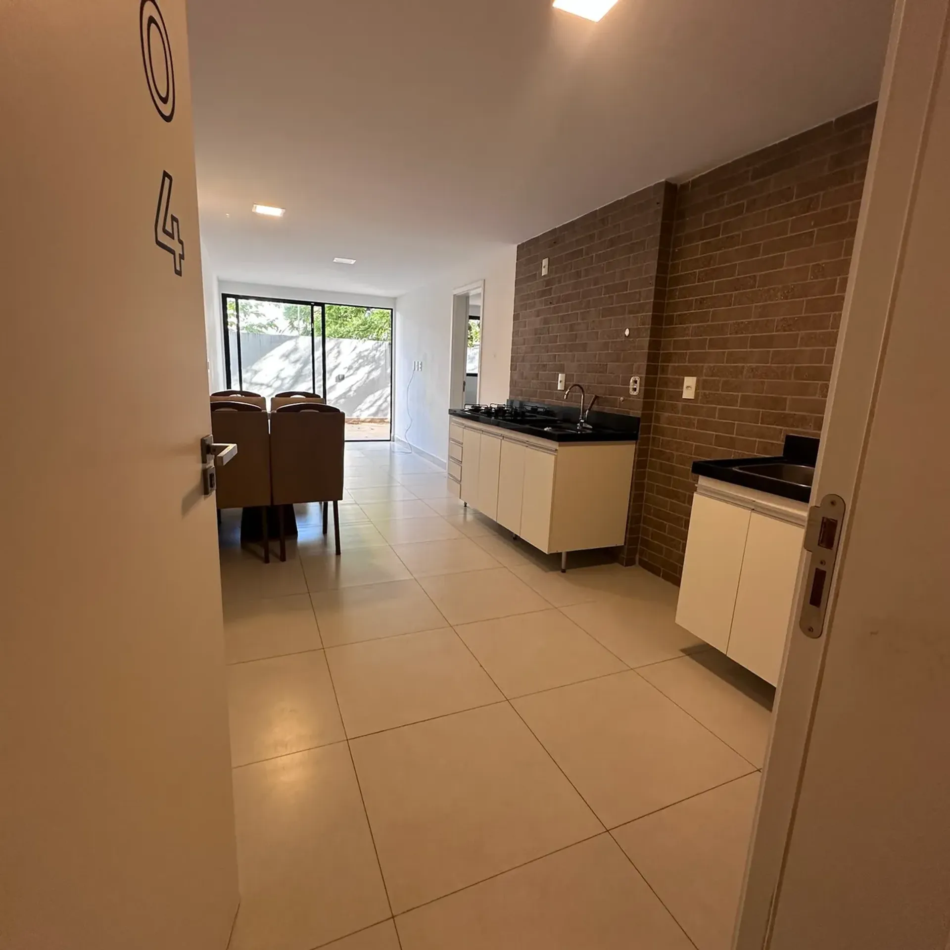 Apartamento de 1 quarto com varanda e 55 m²