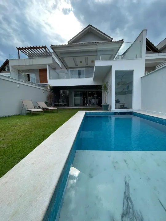 House with 5 bedrooms, 5 baths and 300 m² — photo 19