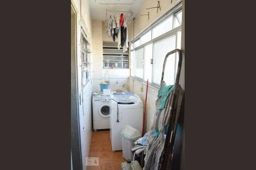 2-bedroom apartment with a closed kitchen and gas stove — photo 24