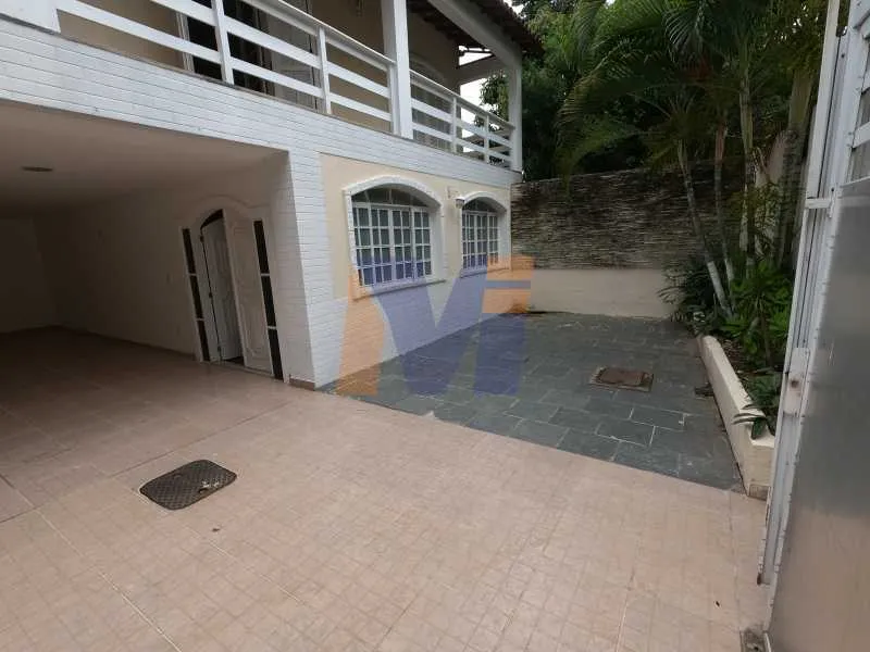 Duplex house with 4 bedrooms and a balcony grill — photo 19