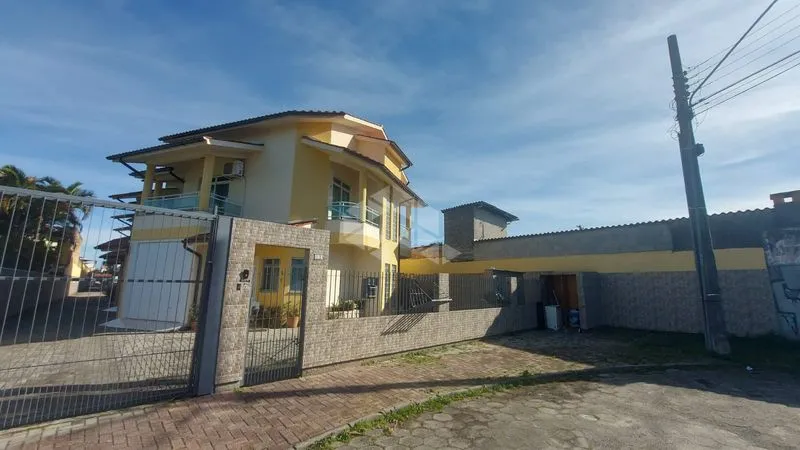130 m² apartment with 3 bedrooms and a separate kitchen — photo 7