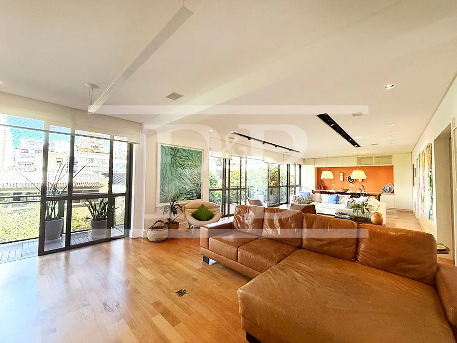 Apartamento de 3 dormitórios com 240 m² e 3 vagas — photo 11