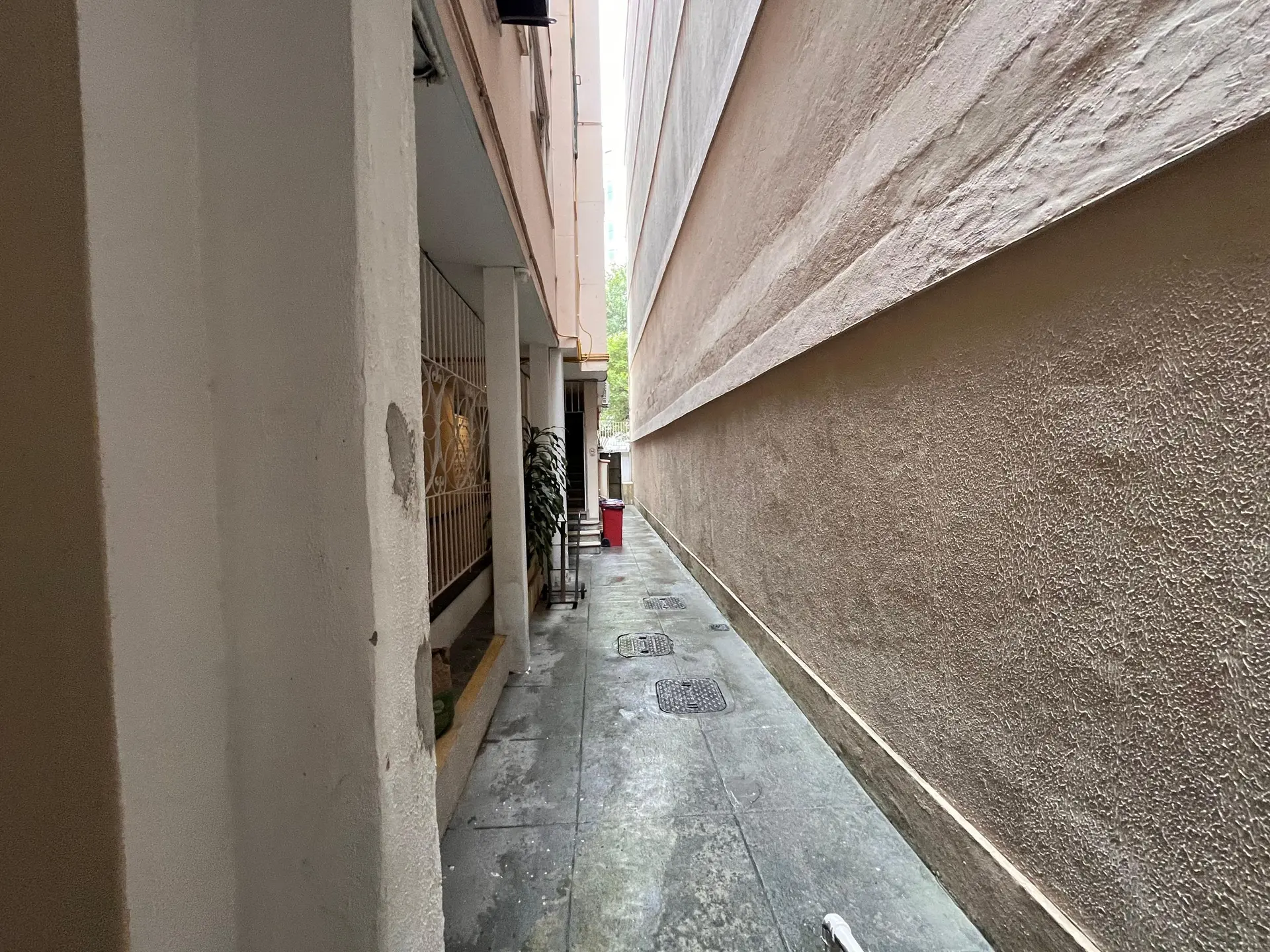 Furnished apartment with 2 bedrooms and 1 bathroom — photo 37