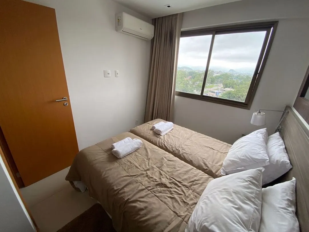 One-bedroom apartment with a mountain view in Rio de Janeiro — photo 6