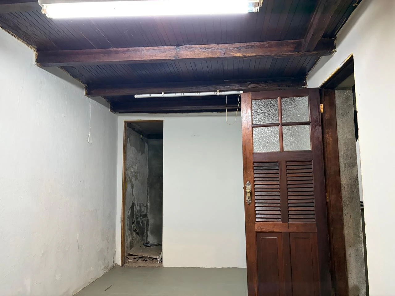 Unfurnished 326 m² house with 2 bedrooms and 2 bathrooms — photo 18