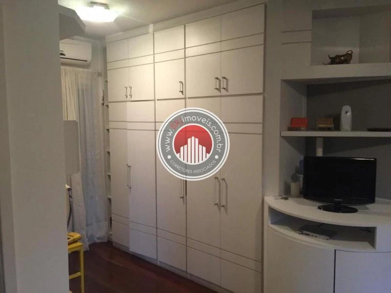 Ванна та 6 спалень: будинок 525 м² — photo 26