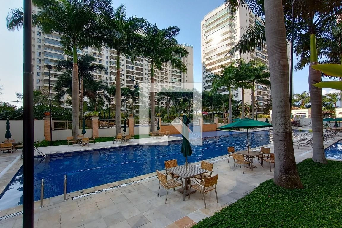 Furnished 3-bedroom apartment with 3 bathrooms and balcony — photo 29