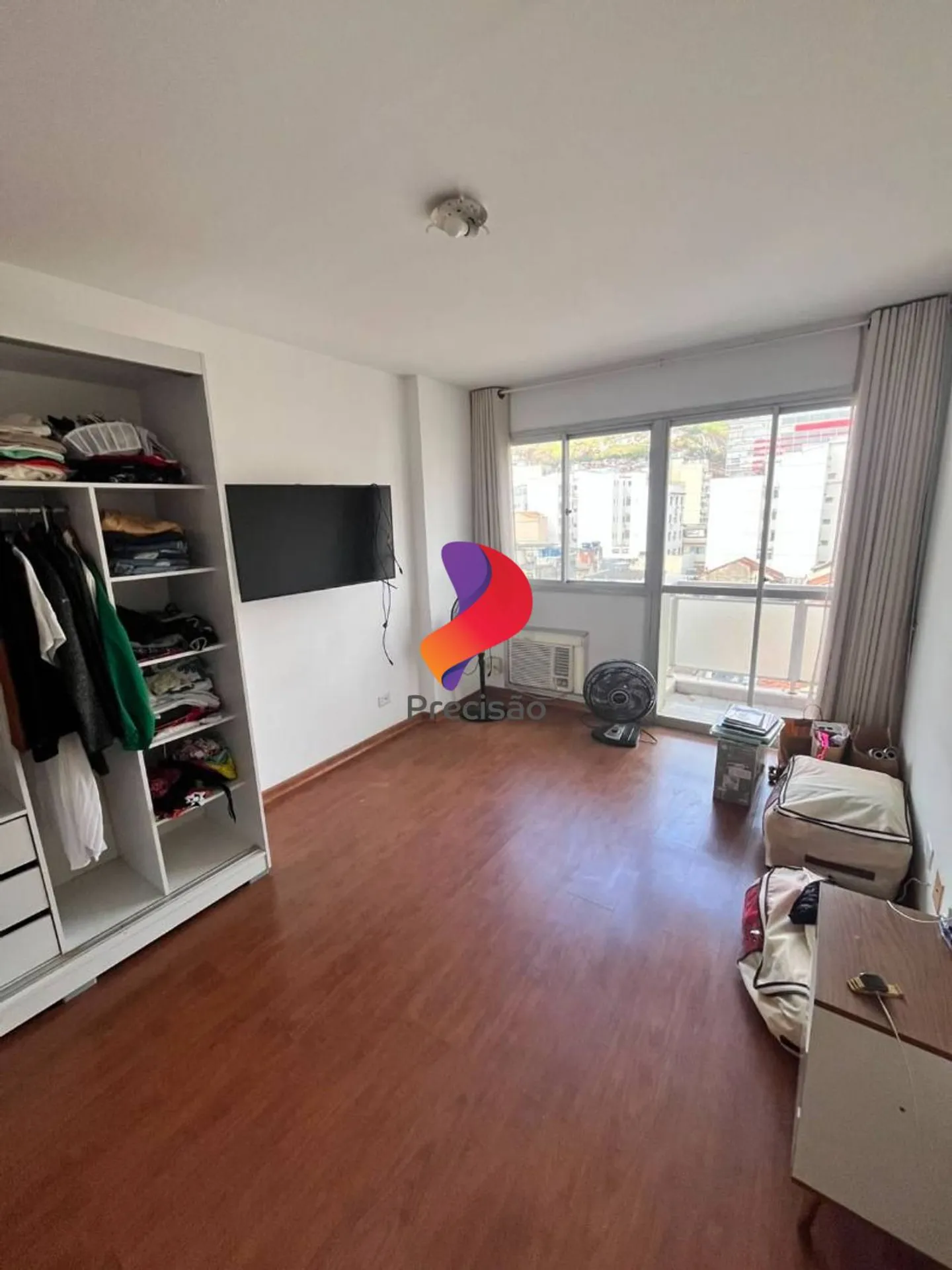 Furnished 2-bedroom apartment with a balcony — photo 23