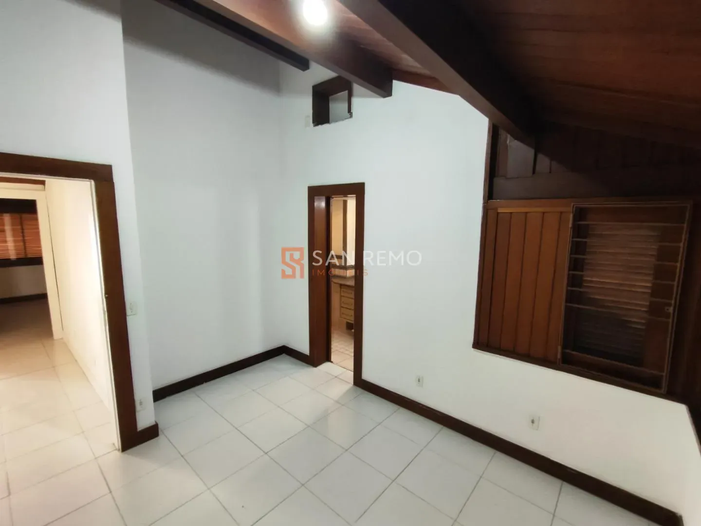 House with 6 bedrooms and 3 en-suite suites plus garden — photo 24