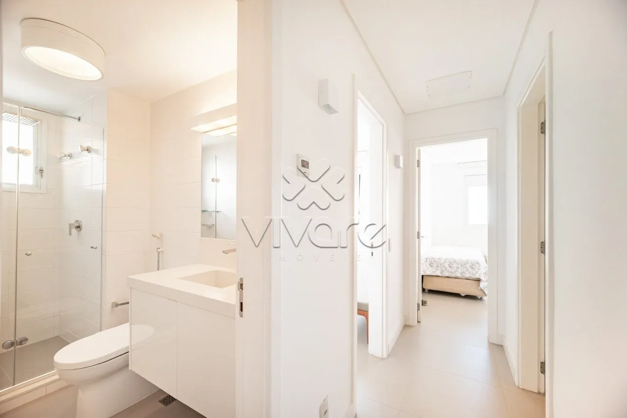3-bedroom apartment with 4 bathrooms and 268 m² — photo 22