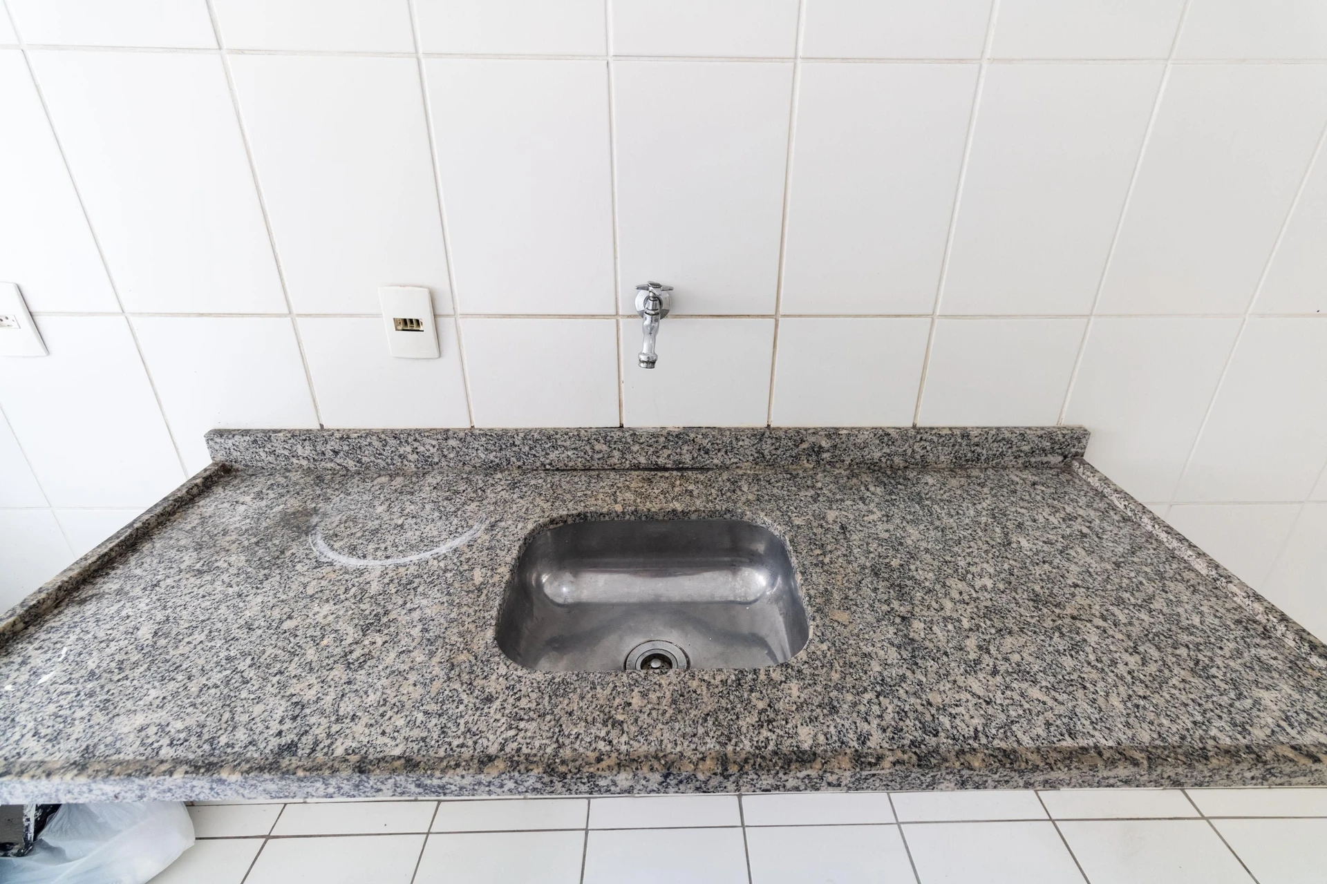 Оренда квартири з 2 спальнями та вбудованим грилем на балконі — photo 4