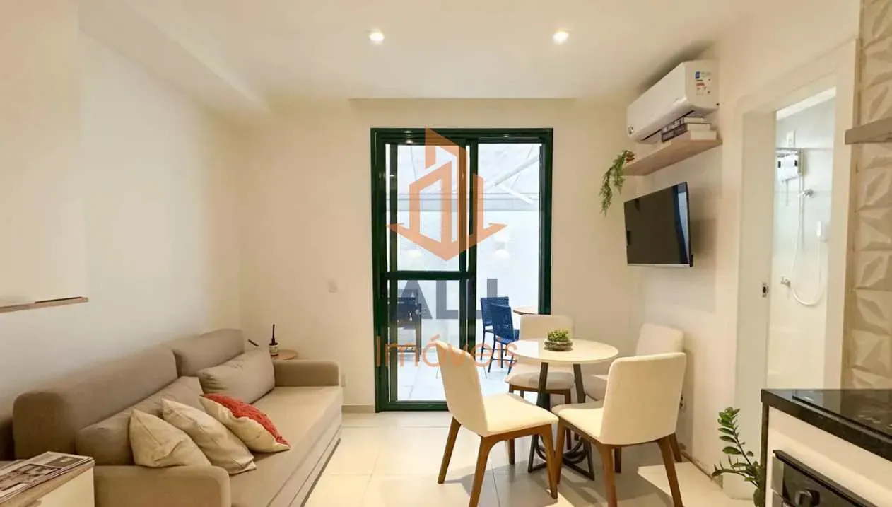 Home office in a one-bedroom apartment, 58 m²