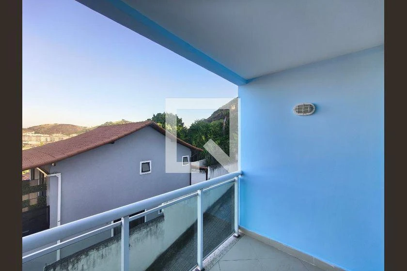 Condo house with 3 bedrooms and 180 m² — photo 43