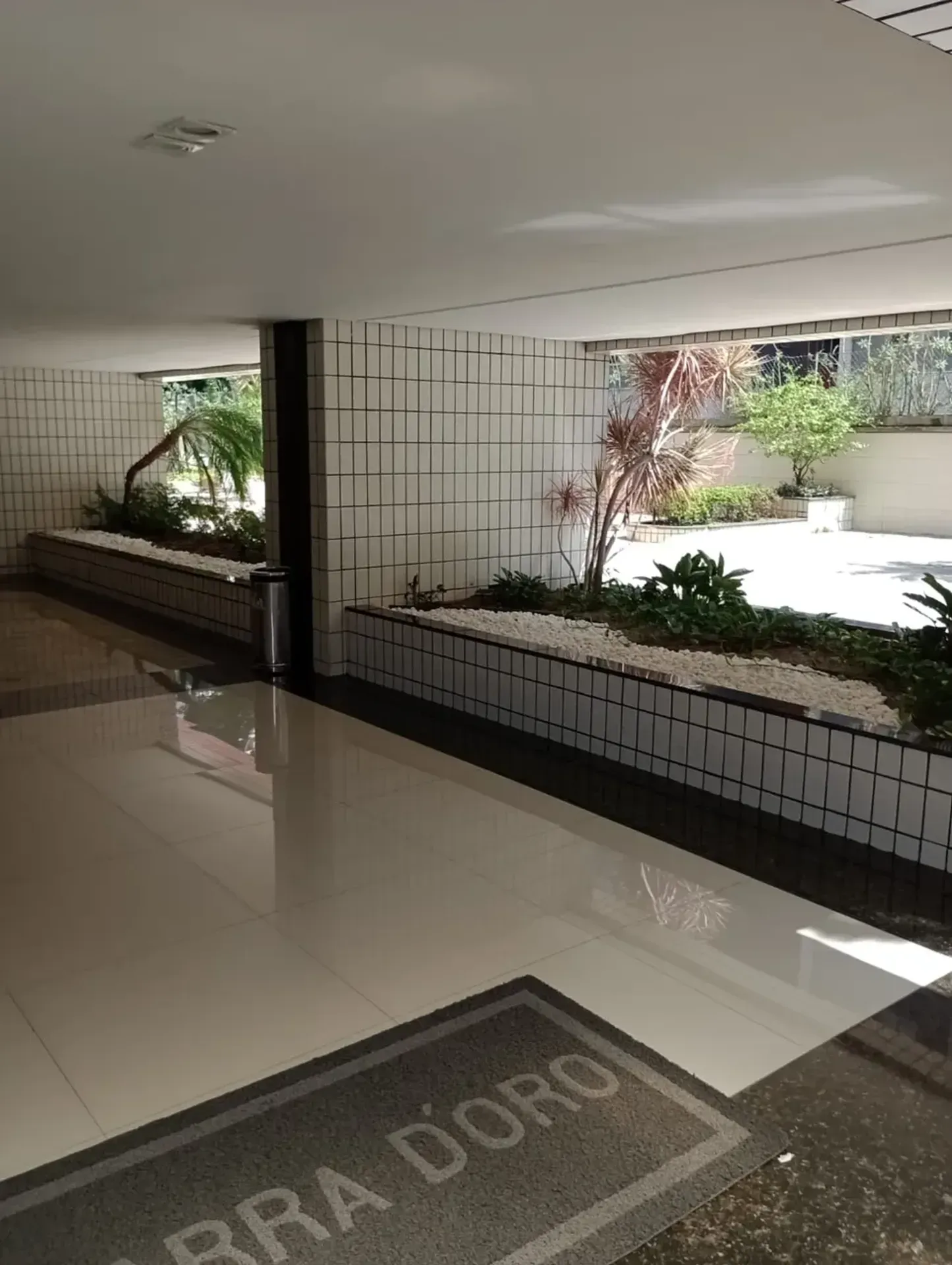 3-bedroom apartment with pets allowed — photo 22