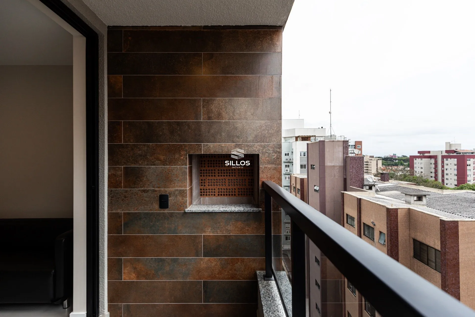 One-bedroom apartment with a washing machine — photo 12