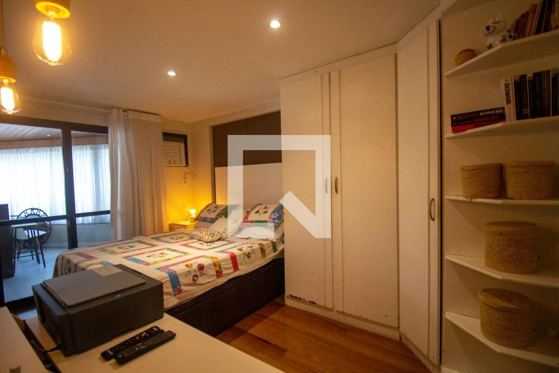 Floor-to-ceiling windows in a 3-bedroom apartment, 119 m² — photo 4