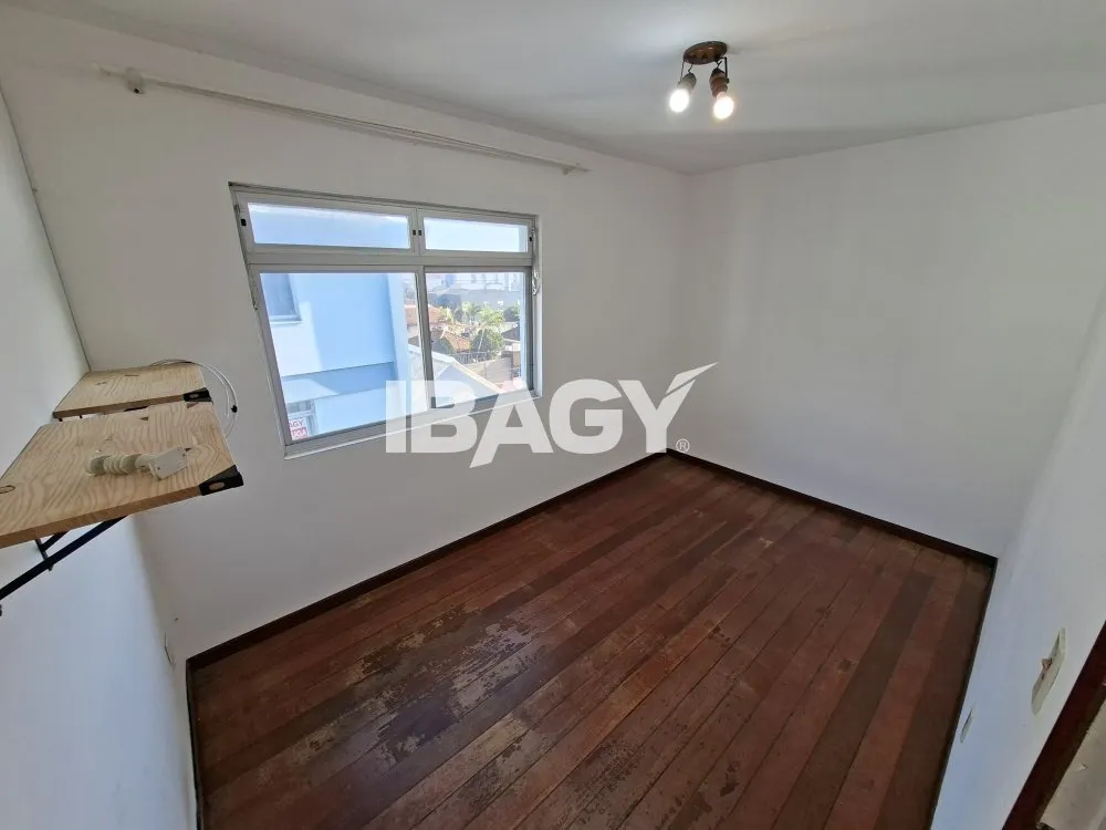 Unfurnished 2-bedroom apartment with no parking and fitted kitchen — photo 9