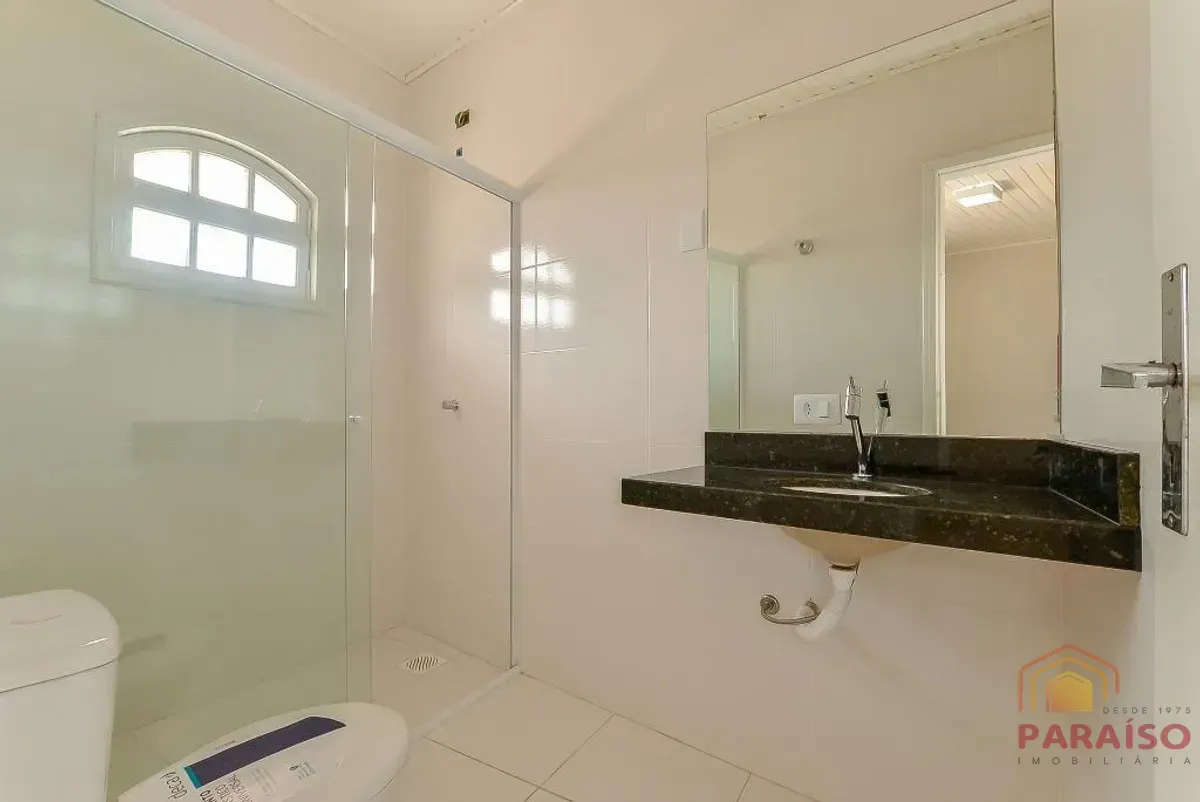 689 m² house with 5 bedrooms and 7 bathrooms — photo 44