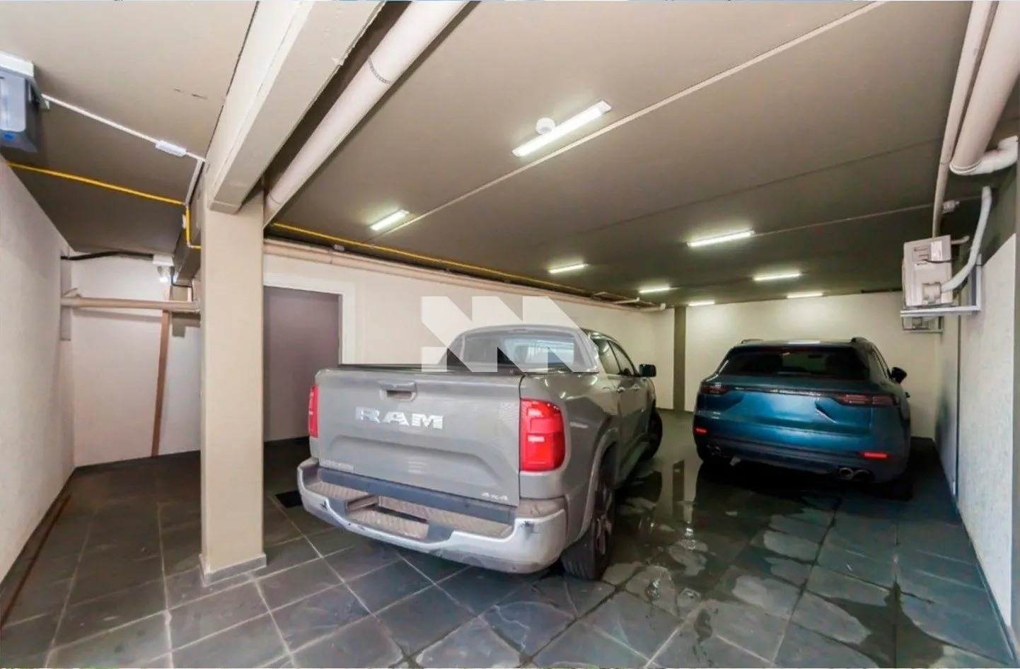 House with 3 en-suite bedrooms and 5 baths, 350 m² — photo 23