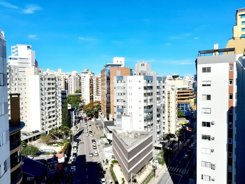 Duplex penthouse with 3 bedrooms and 303 m² — photo 21
