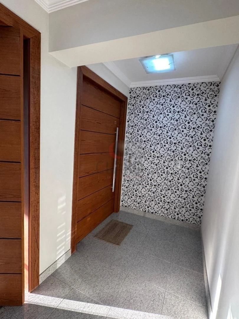 Floor-to-ceiling windows in a 3-bedroom apartment, 46 m² — photo 2