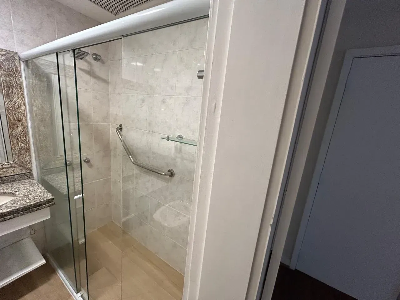 Apartment for rent with 4 bedrooms and 4 bathrooms — photo 9