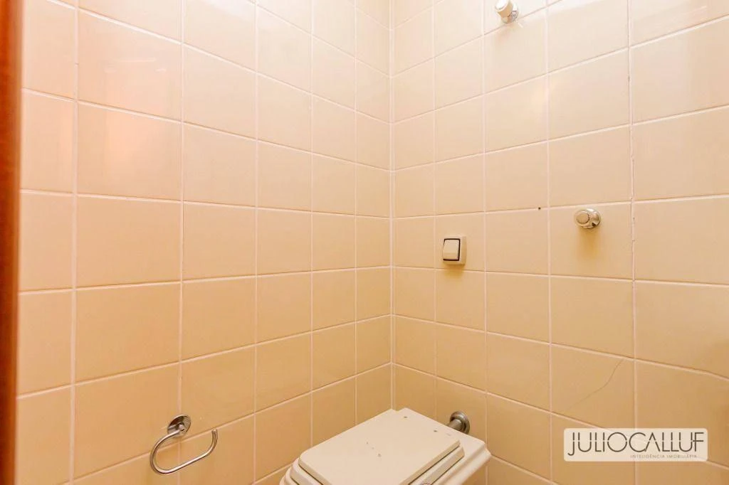Застеклённый балкон и 3 спальни: квартира 151 м² — photo 20