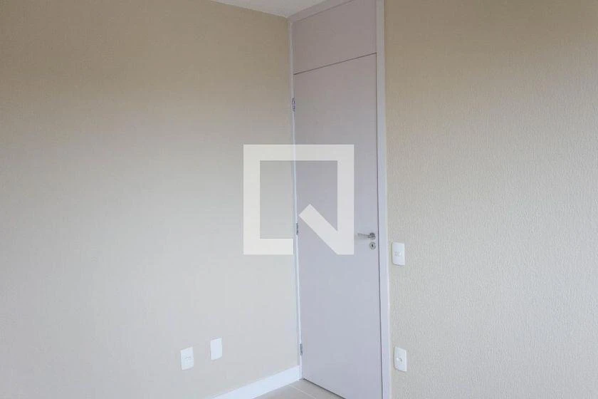 2-bedroom apartment in a building with a gym — photo 15