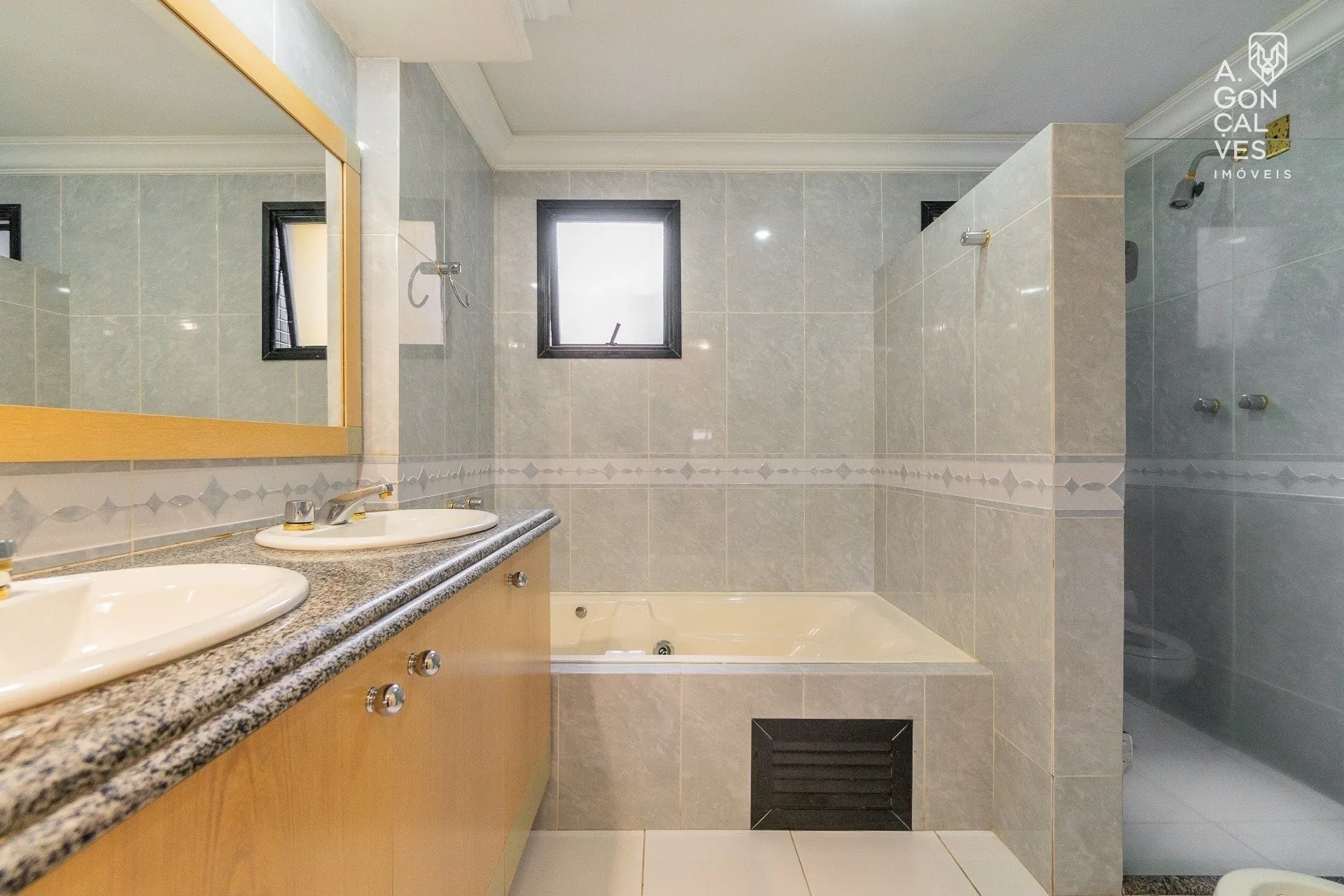 Apartamento amueblado de 175 m² con 3 dormitorios y 1 suite — photo 22