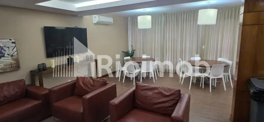 Apartment with 2 bedrooms, 1 suite and balcony — photo 20