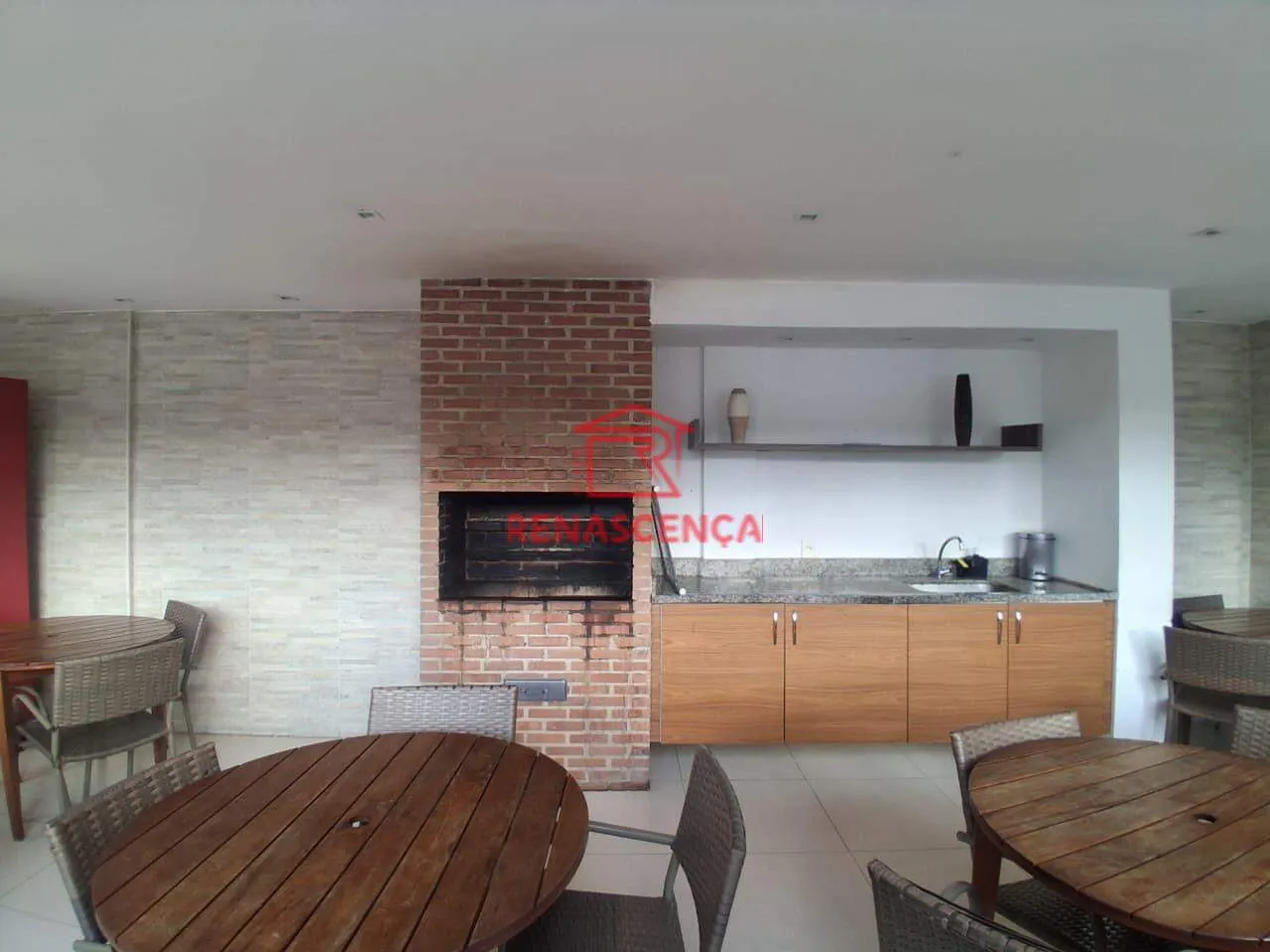 Apartment on the 3rd floor with a grill on the balcony — photo 33