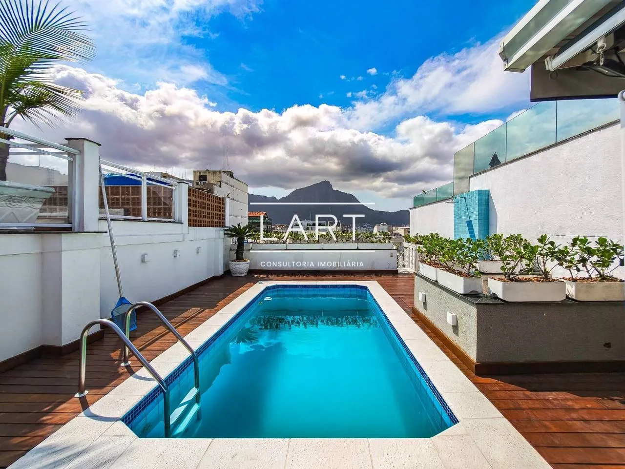 Apartamento de 310 m² com lava-louças e banheira — photo 11