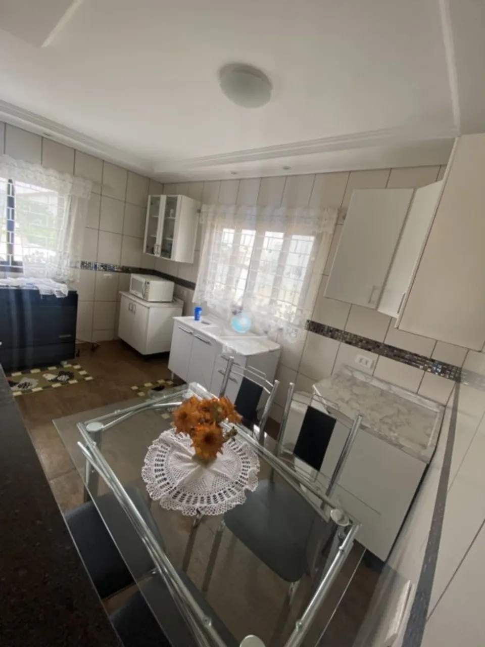 2-bedroom apartment with suite and no parking — photo 5