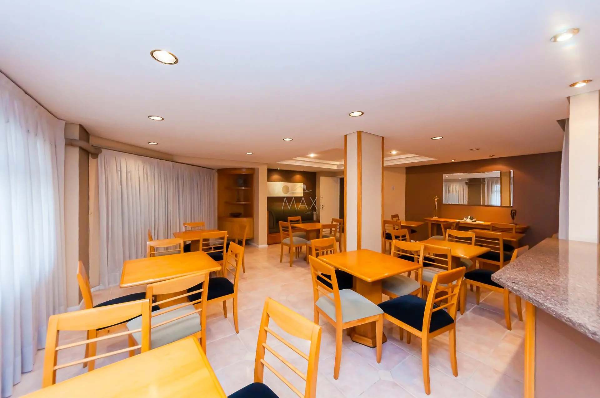 Furnished apartment, 89 m², with a glass-enclosed balcony — photo 21