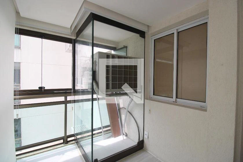 2-bedroom apartment in a building with a gym — photo 35