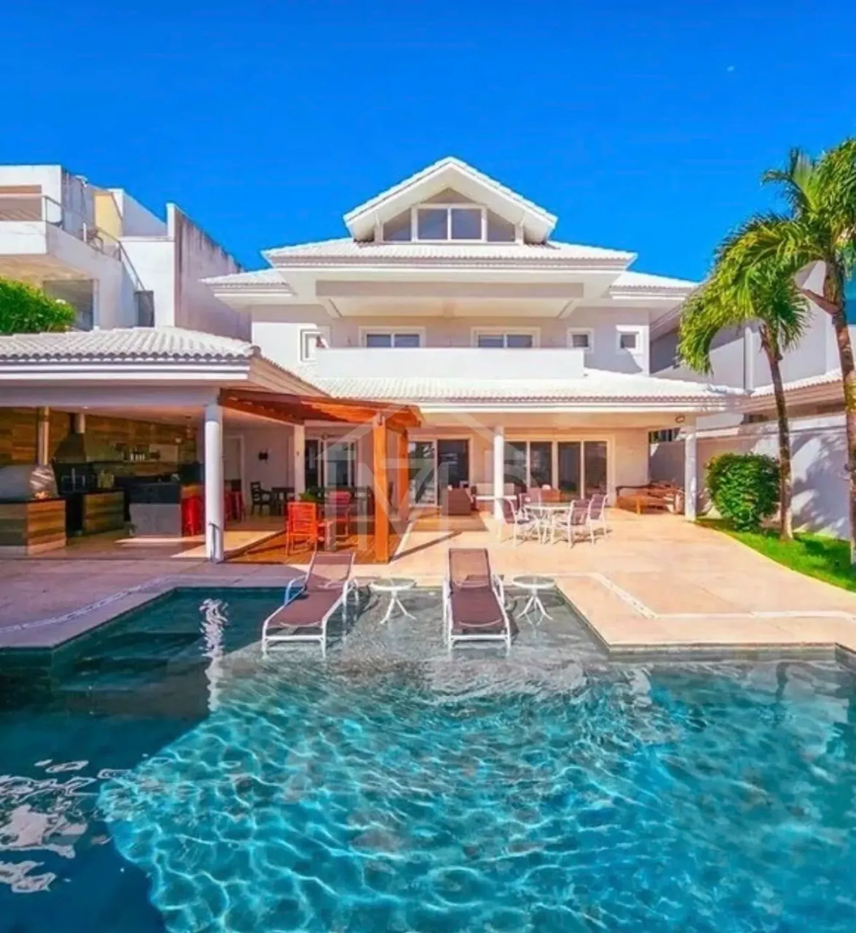 House with 4 suites, open-plan kitchen, 650 m² — photo 45