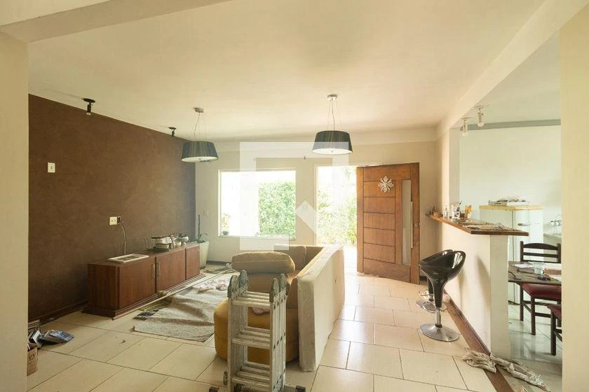 Casa de 197 m² com espaço de home office e closet — photo 6