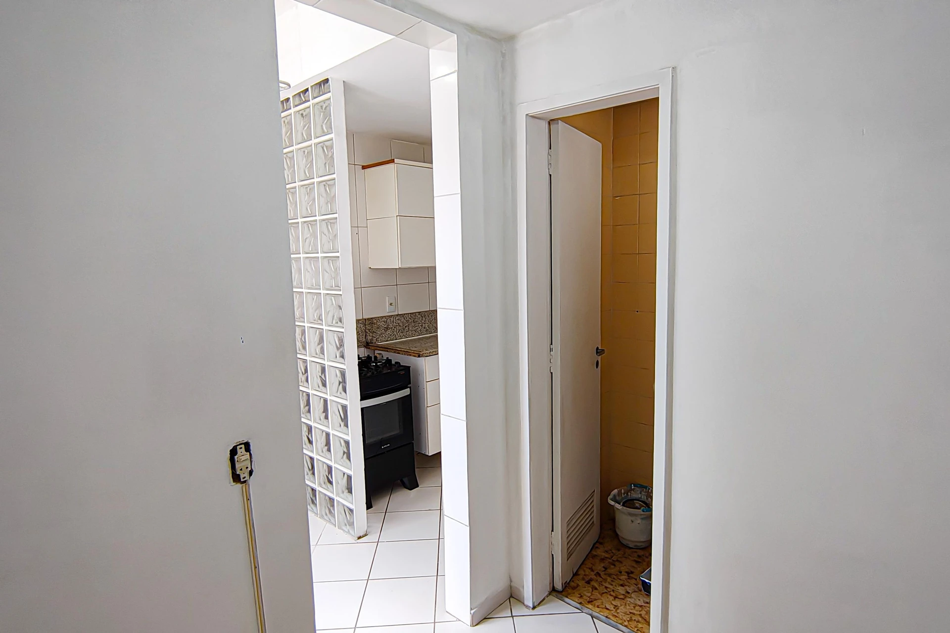 3-bedroom apartment in a building with a gym — photo 35