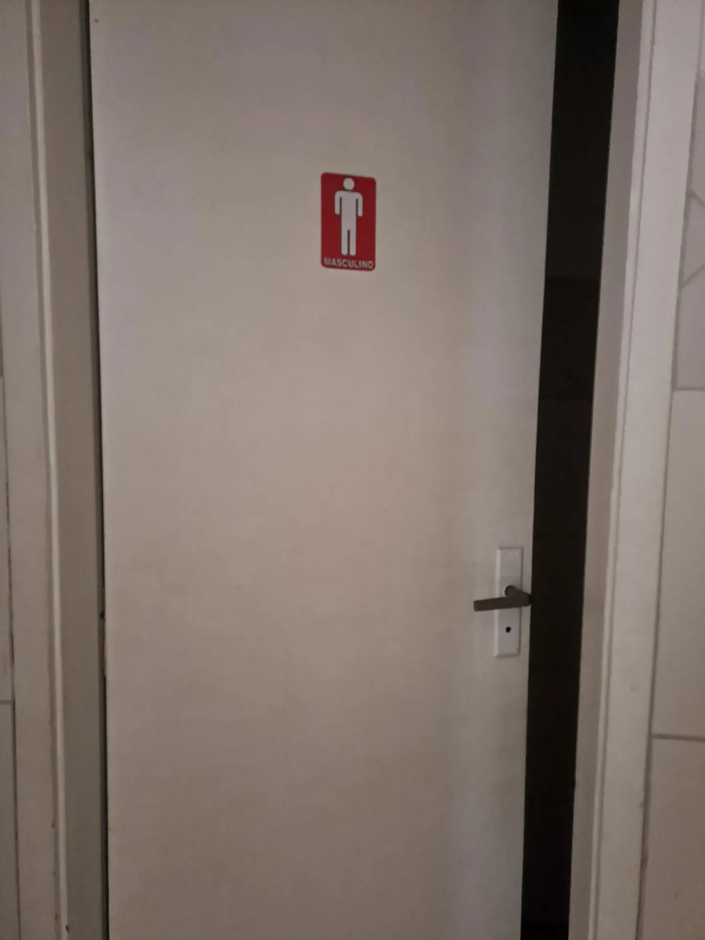 Unfurnished apartment with 300 m² on the 11th floor — photo 12
