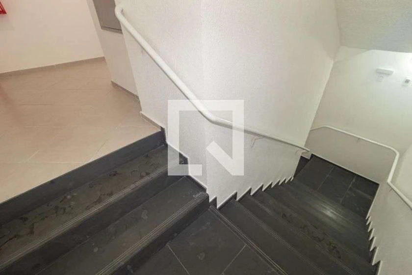 46 m² apartment with a closed-off kitchen and parking — photo 9