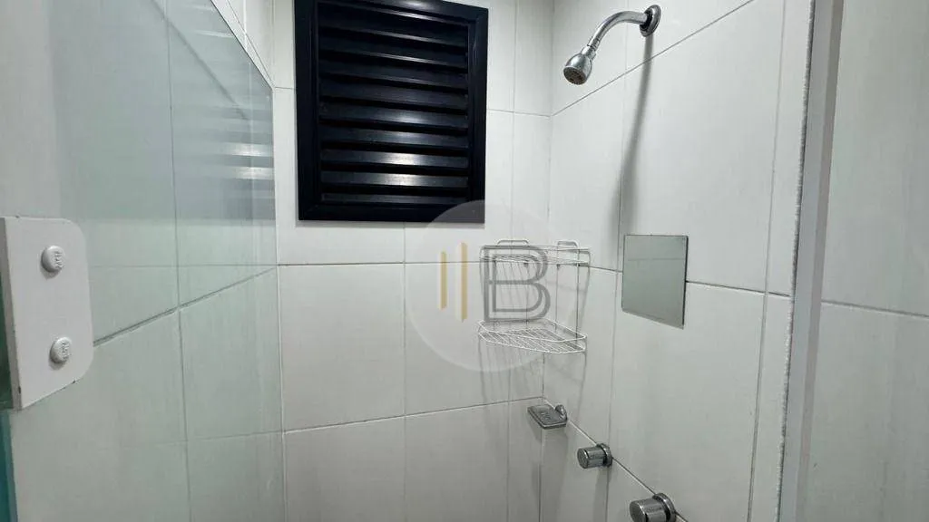 Furnished 1-bedroom apartment with private BBQ area — photo 8