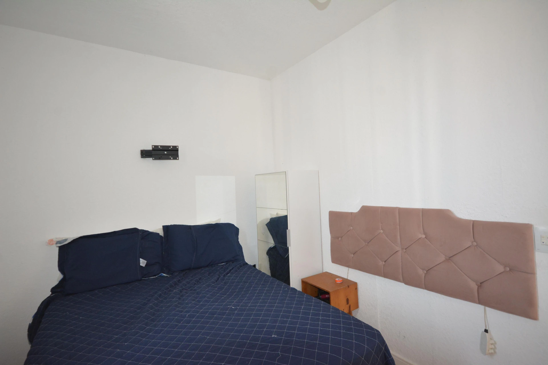 Furnished 2-bedroom apartment with a gas stove kitchen — photo 39