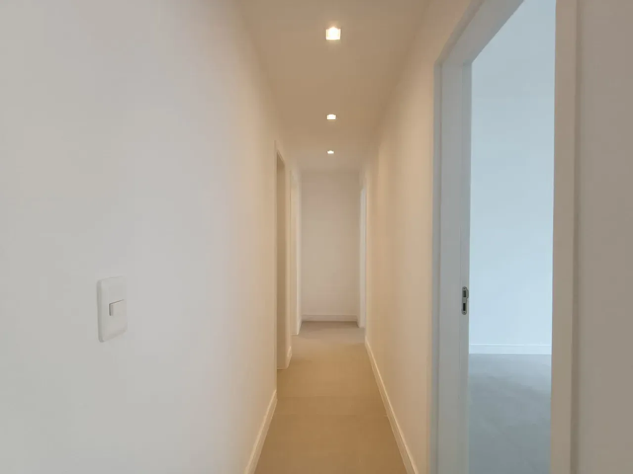 3-bedroom apartment with a walk-in closet in Rio de Janeiro — photo 25