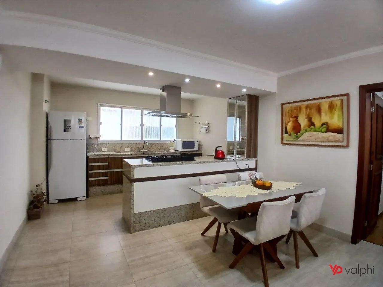 4-bedroom apartment with a walk-in closet in Curitiba — photo 51
